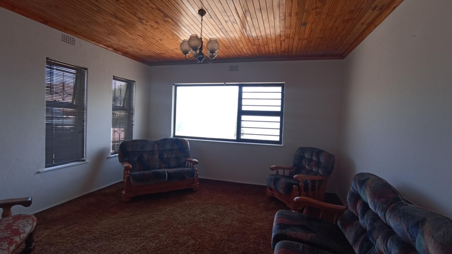 3 Bedroom Property for Sale in Louwville Western Cape